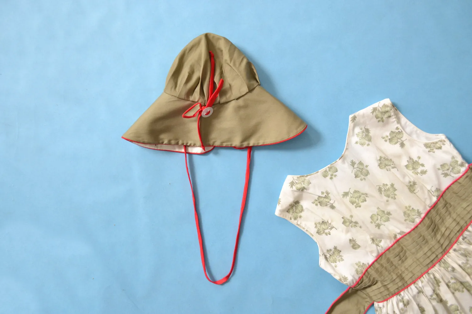 1950s Child's Dress and Hat Set