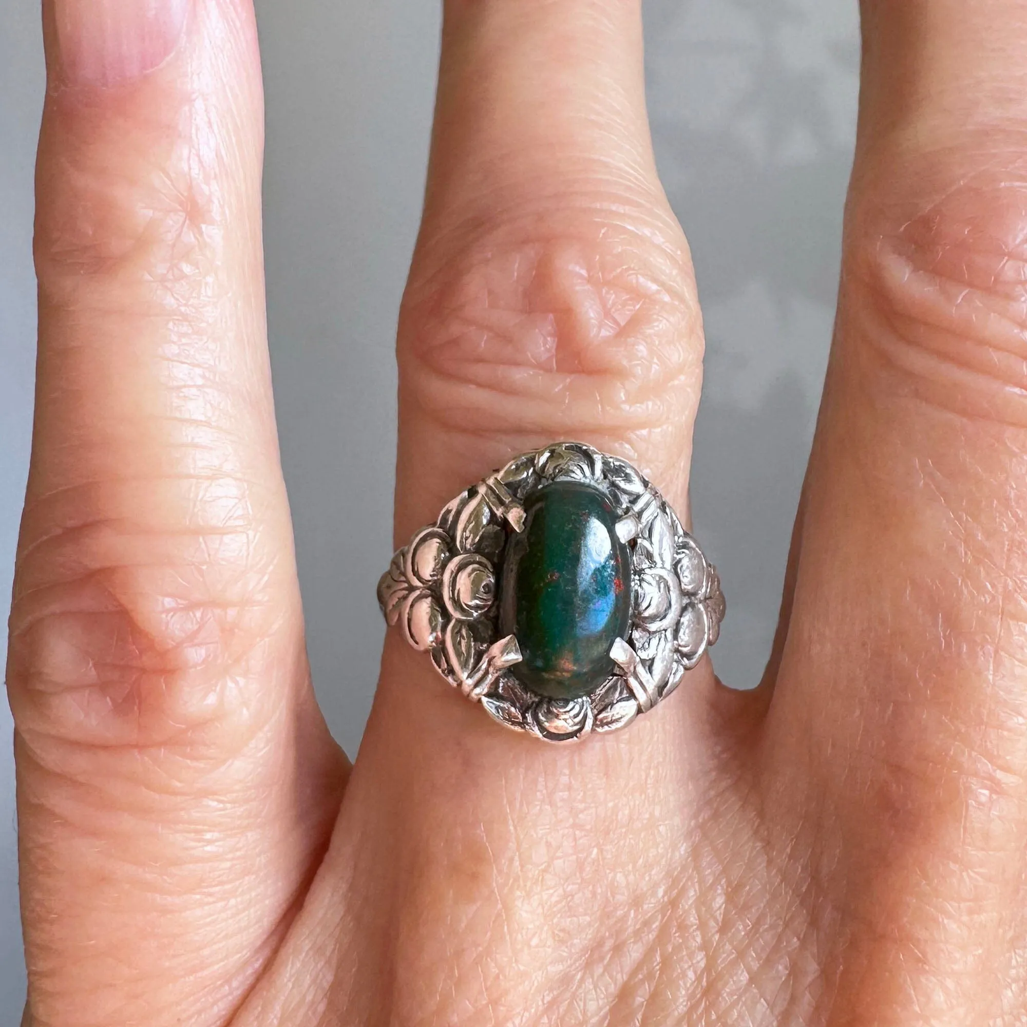 Beautiful 935 Silver Rosebud Arts & Crafts Bloodstone Ring