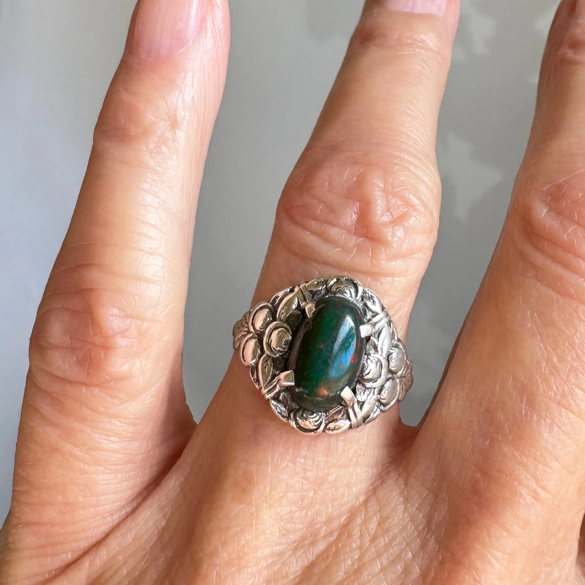 Beautiful 935 Silver Rosebud Arts & Crafts Bloodstone Ring