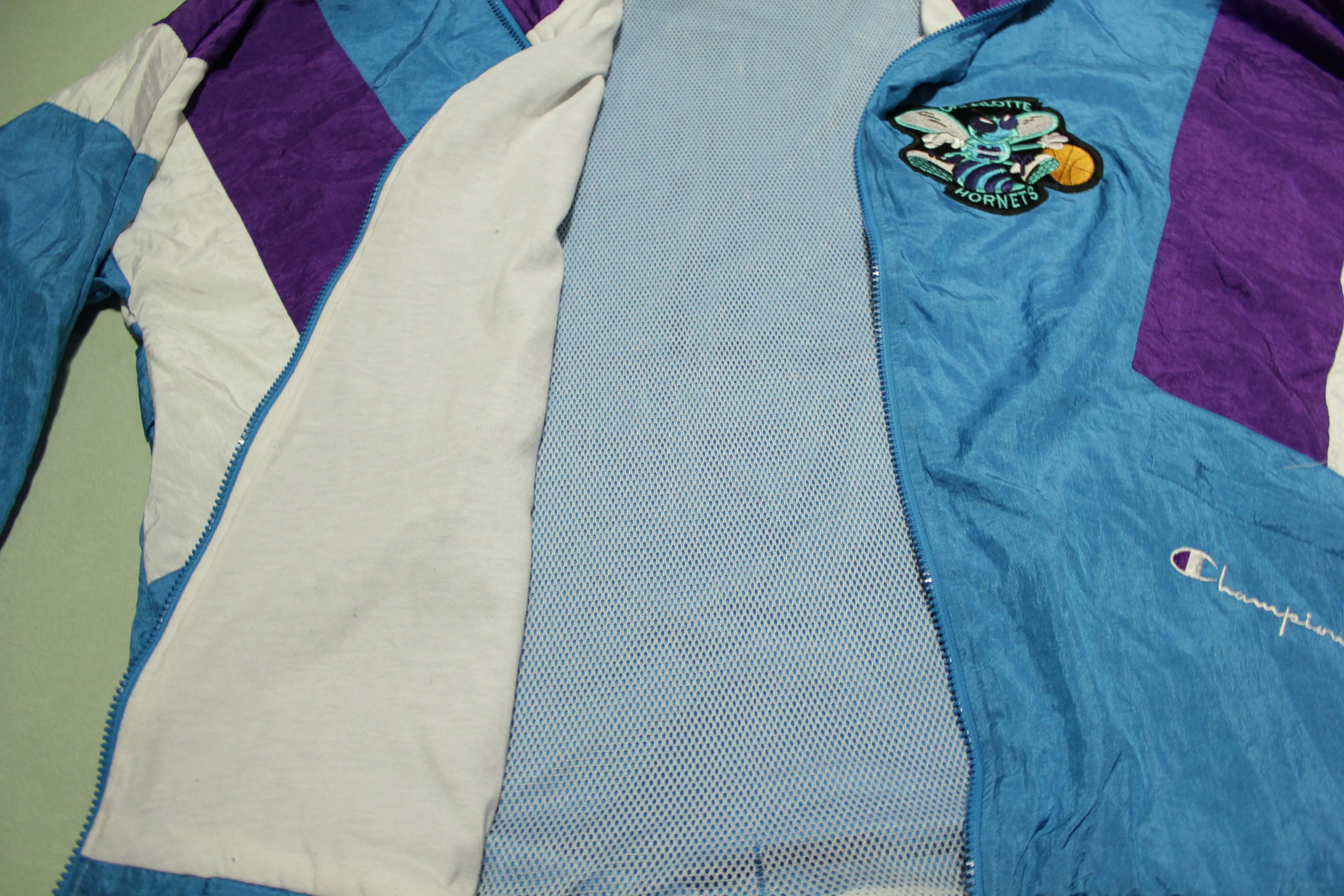 Charlotte Hornets Vintage Sewn Patch Champion Zip Up Lined Baketball Windbreaker