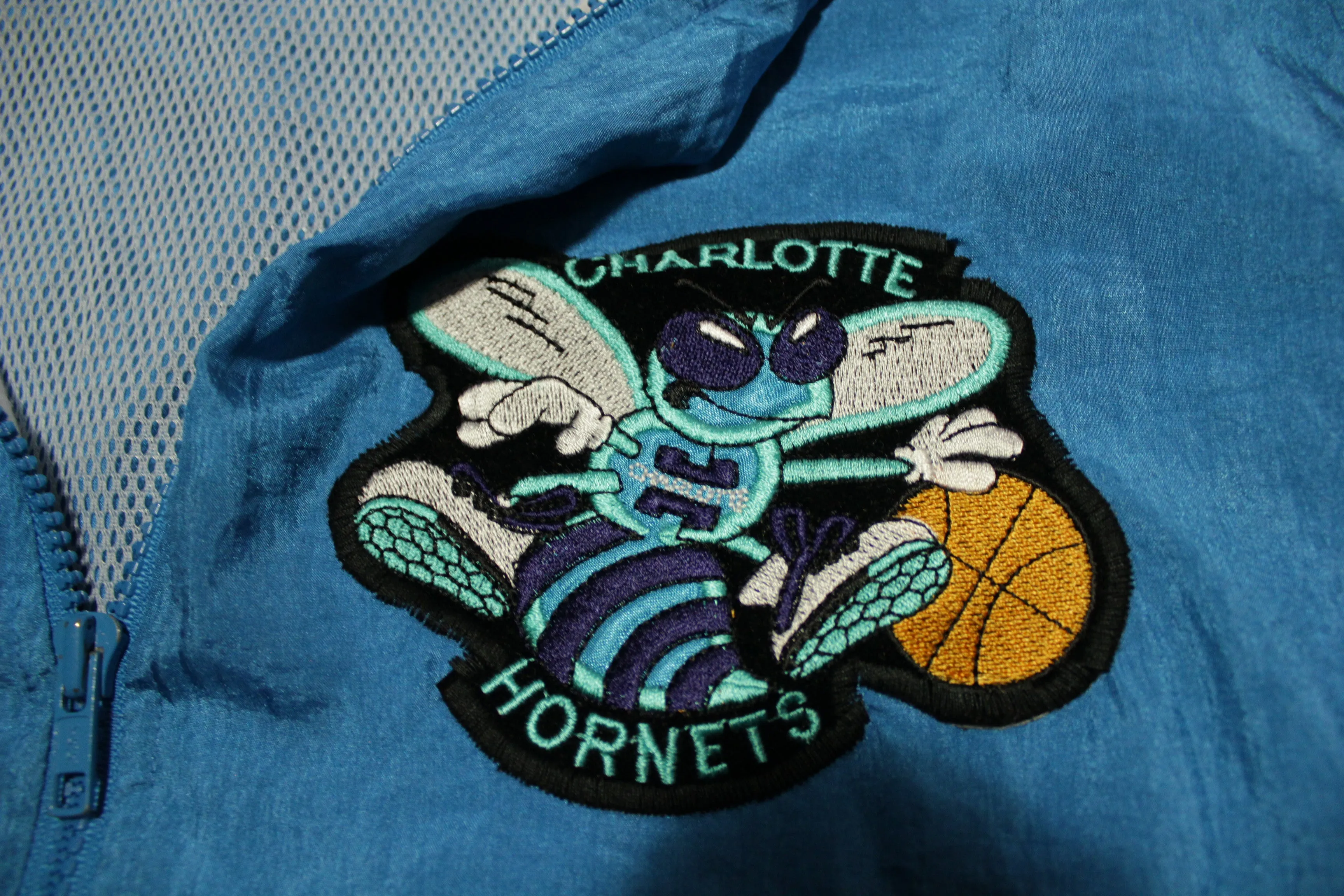 Charlotte Hornets Vintage Sewn Patch Champion Zip Up Lined Baketball Windbreaker