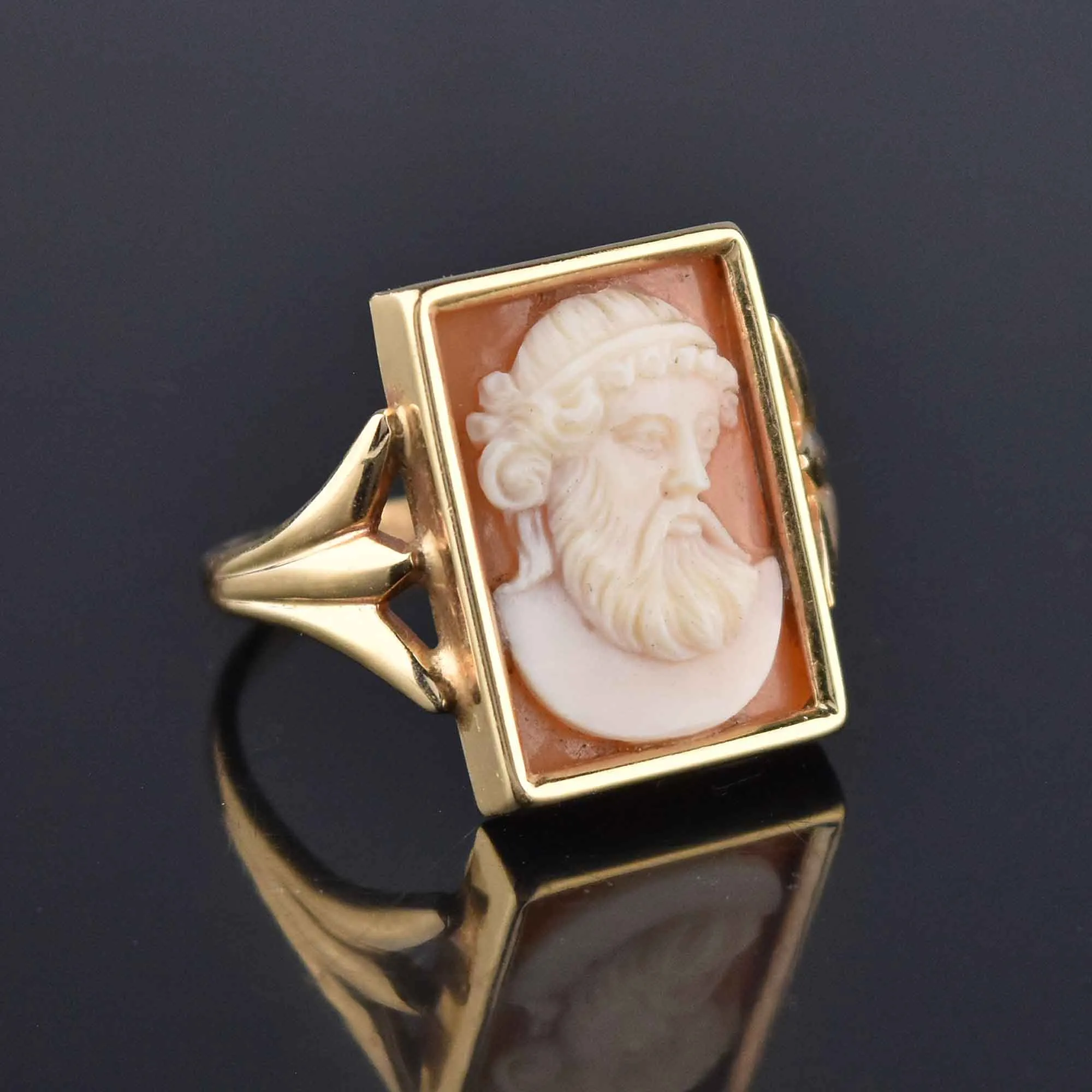 Finely Carved Cameo 14K Gold Mens Ring, Sz 10.25