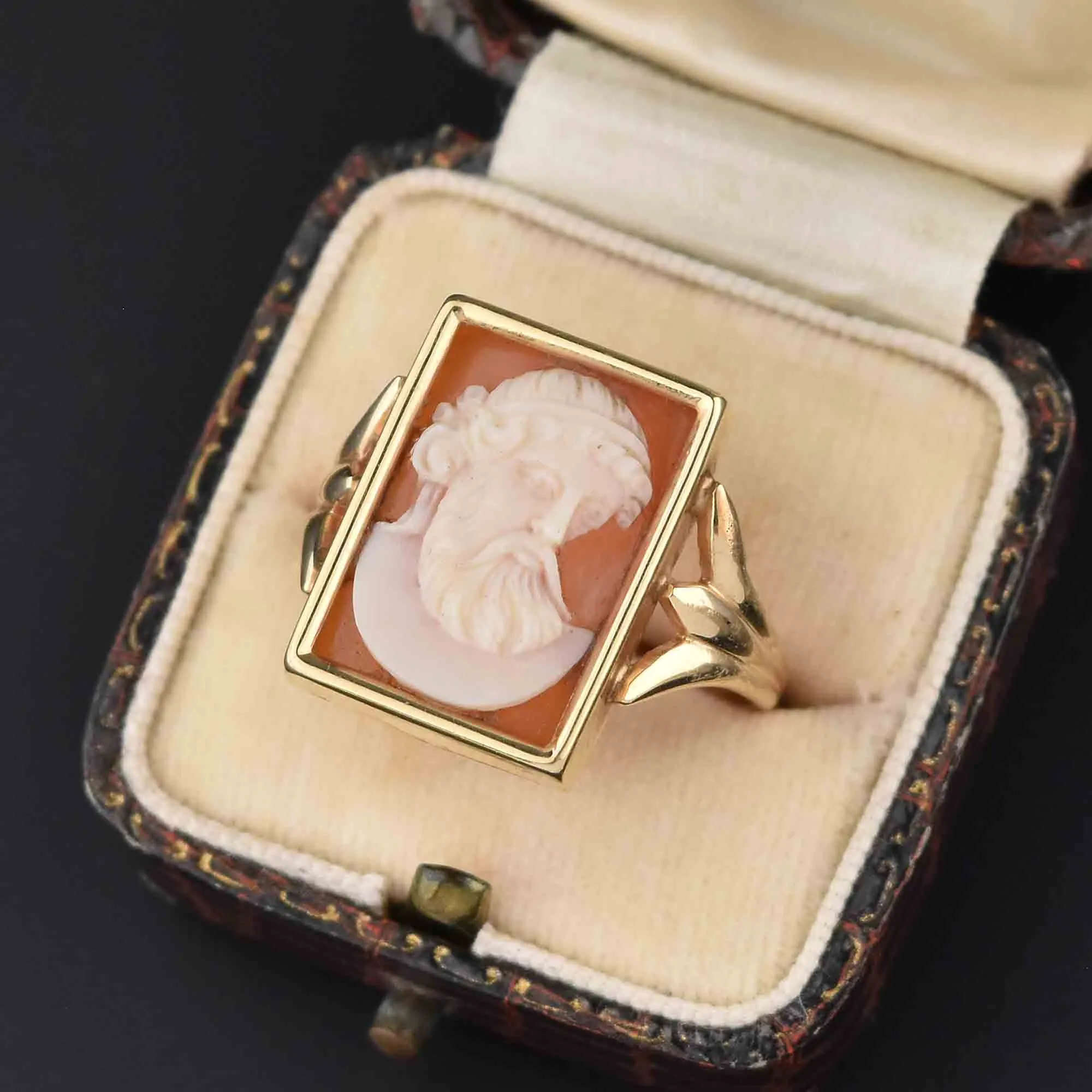 Finely Carved Cameo 14K Gold Mens Ring, Sz 10.25