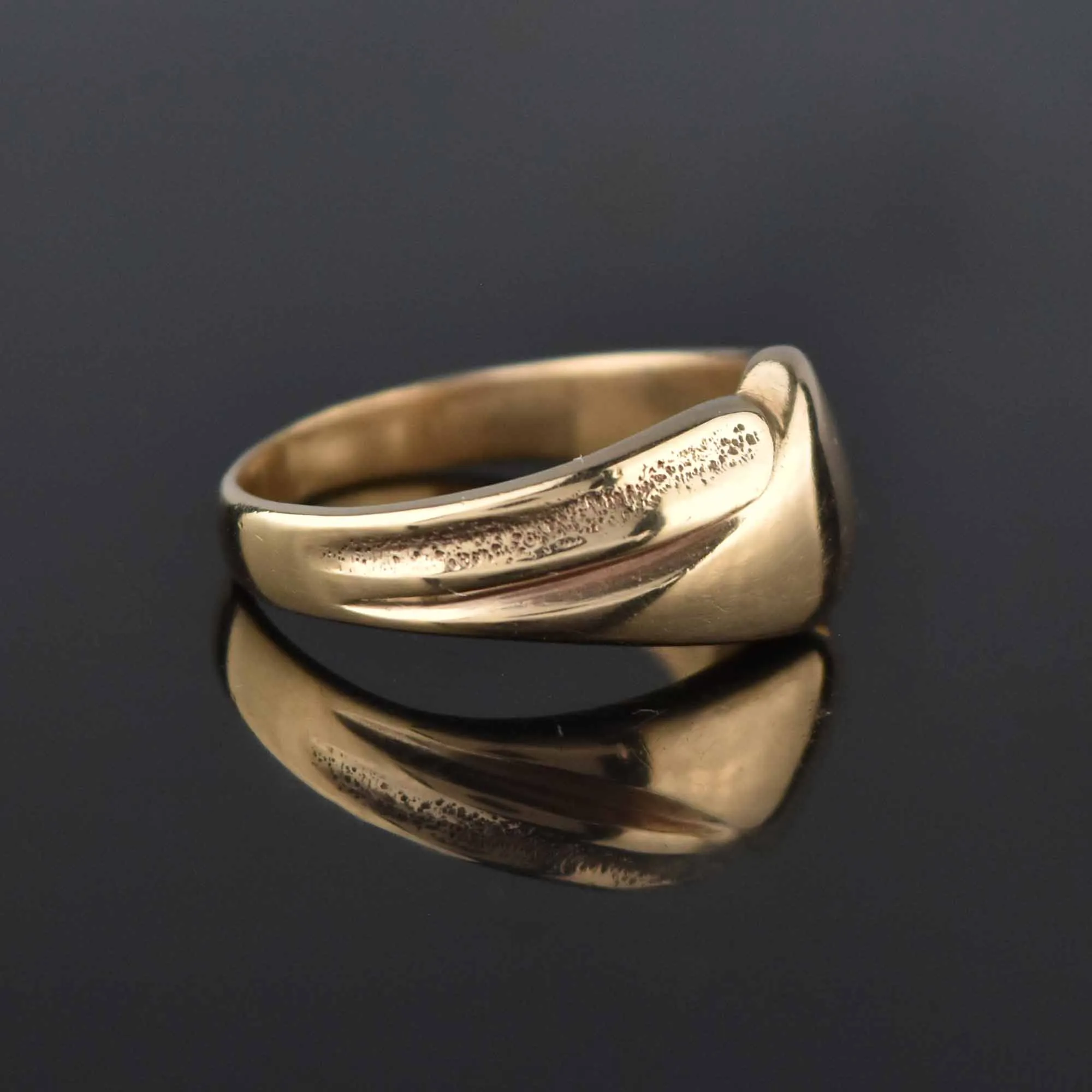 Heavy Vintage 10K Gold Ribbon Signet Ring, Sz 8