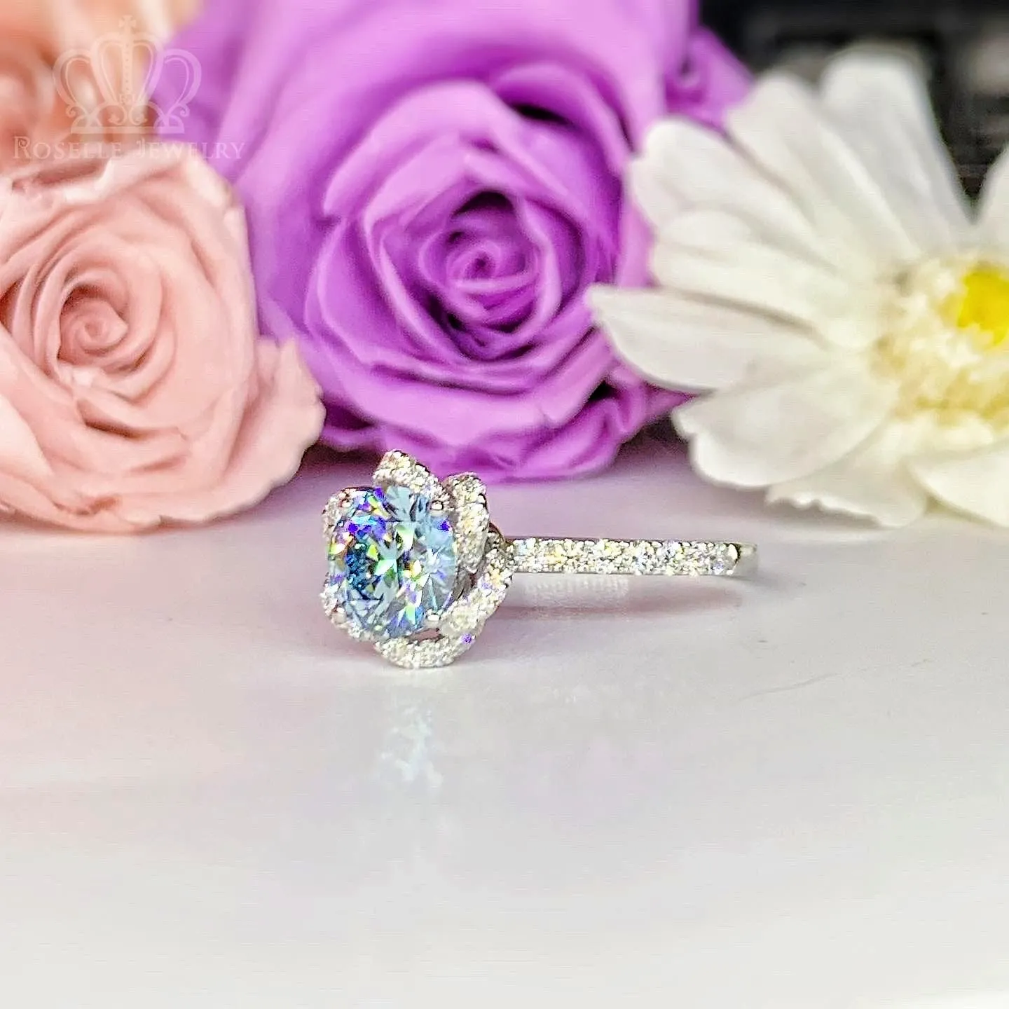 Lab Grown Diamond Floral Halo Diamond Engagement Ring - LGR061