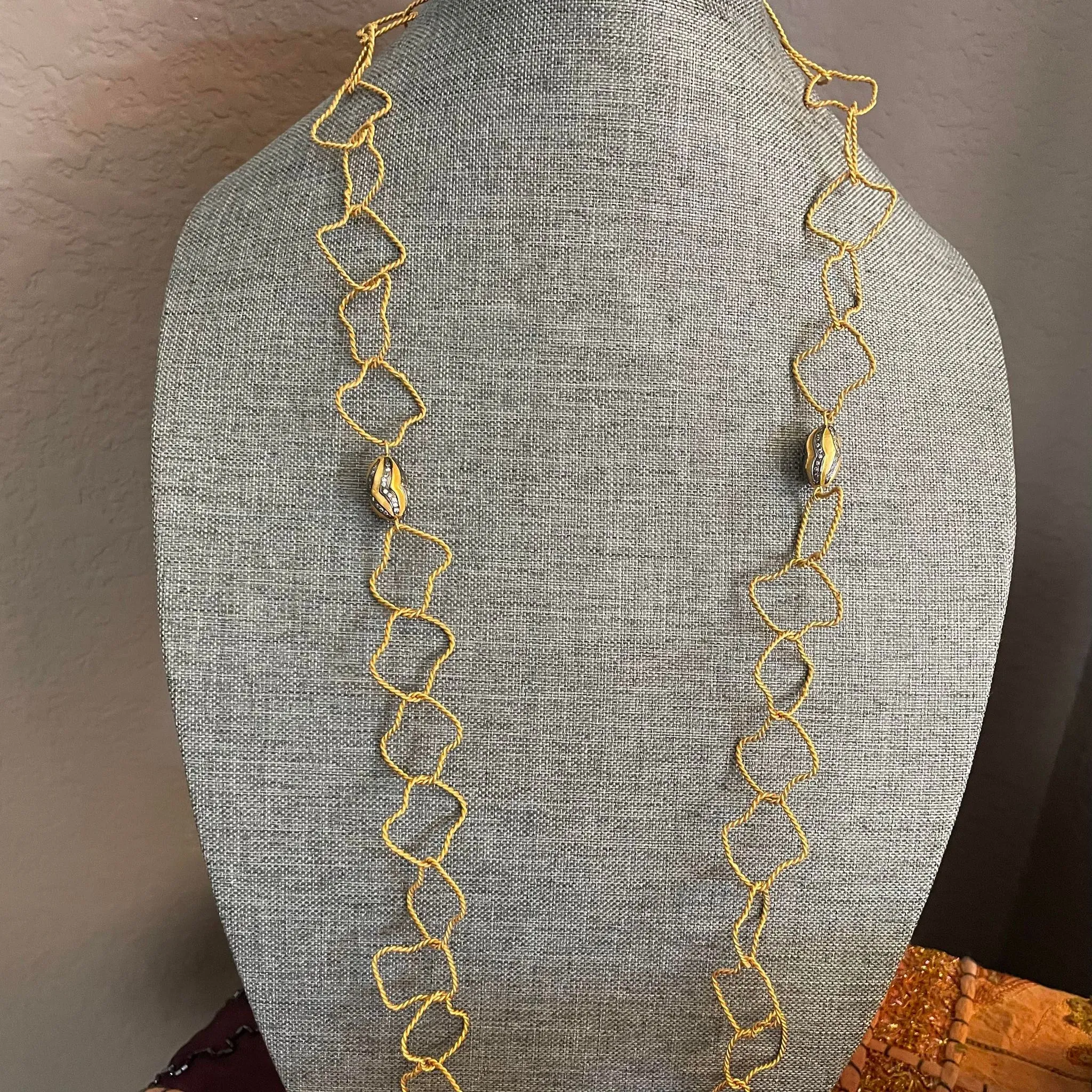 Maya Necklace In Gold