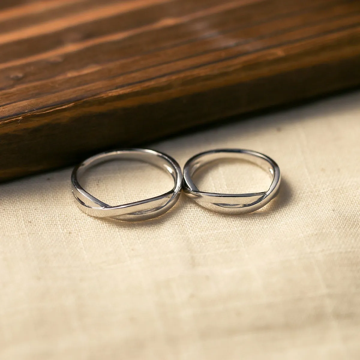 Unique Couple Wedding Ring Set - WM48