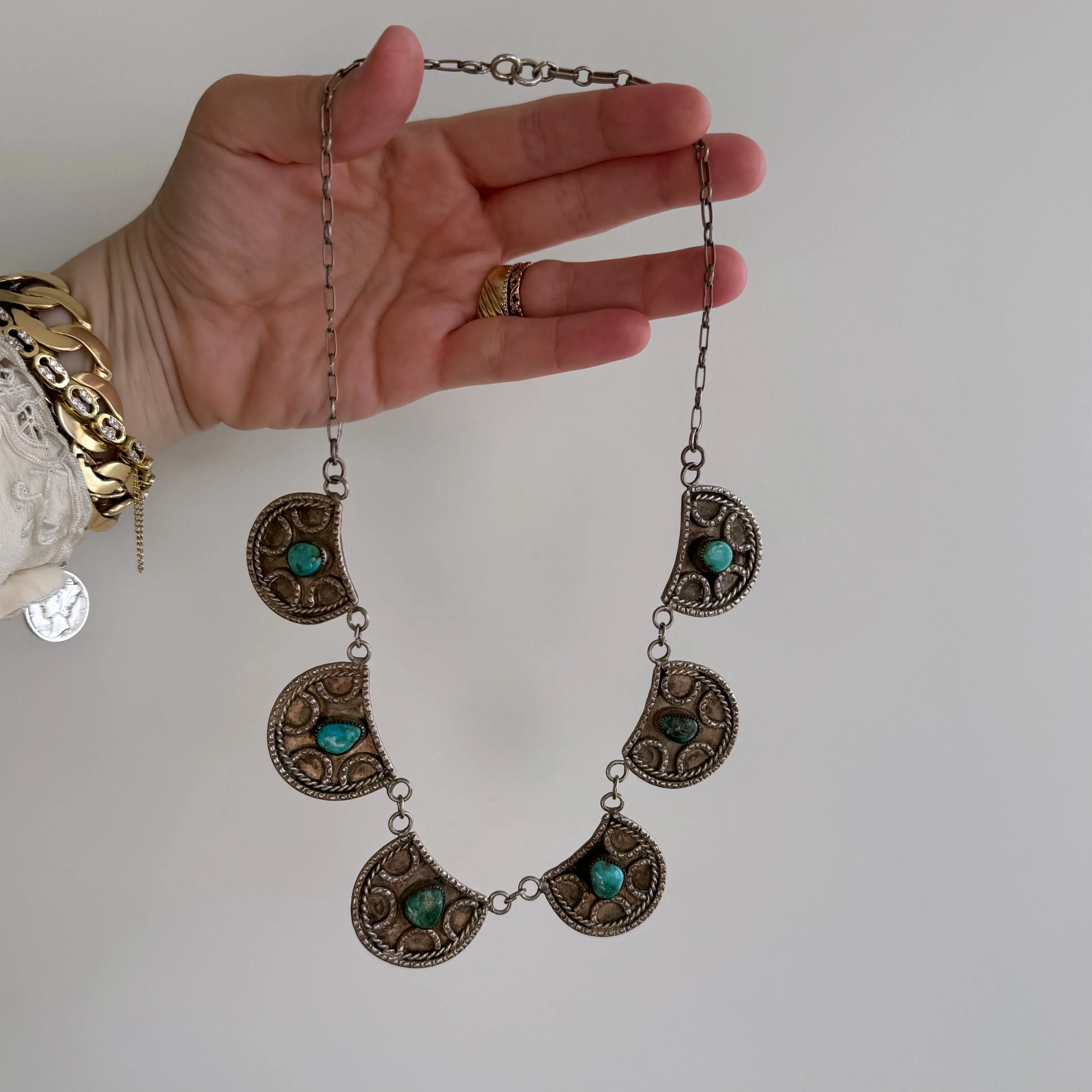 V I N T A G E // lucky links / sterling silver and turquoise horseshoe panel necklace / 18, 46g