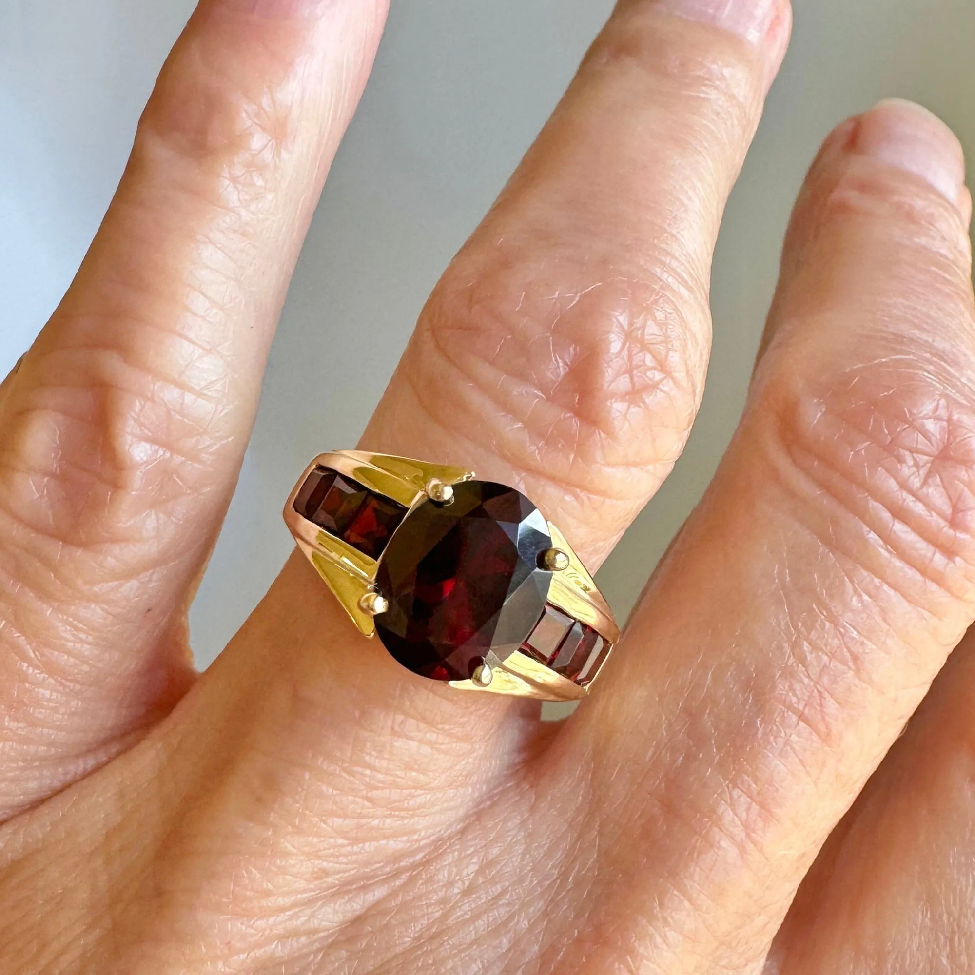 Vintage 10K Gold Channel Set Statement Oval Garnet Ring