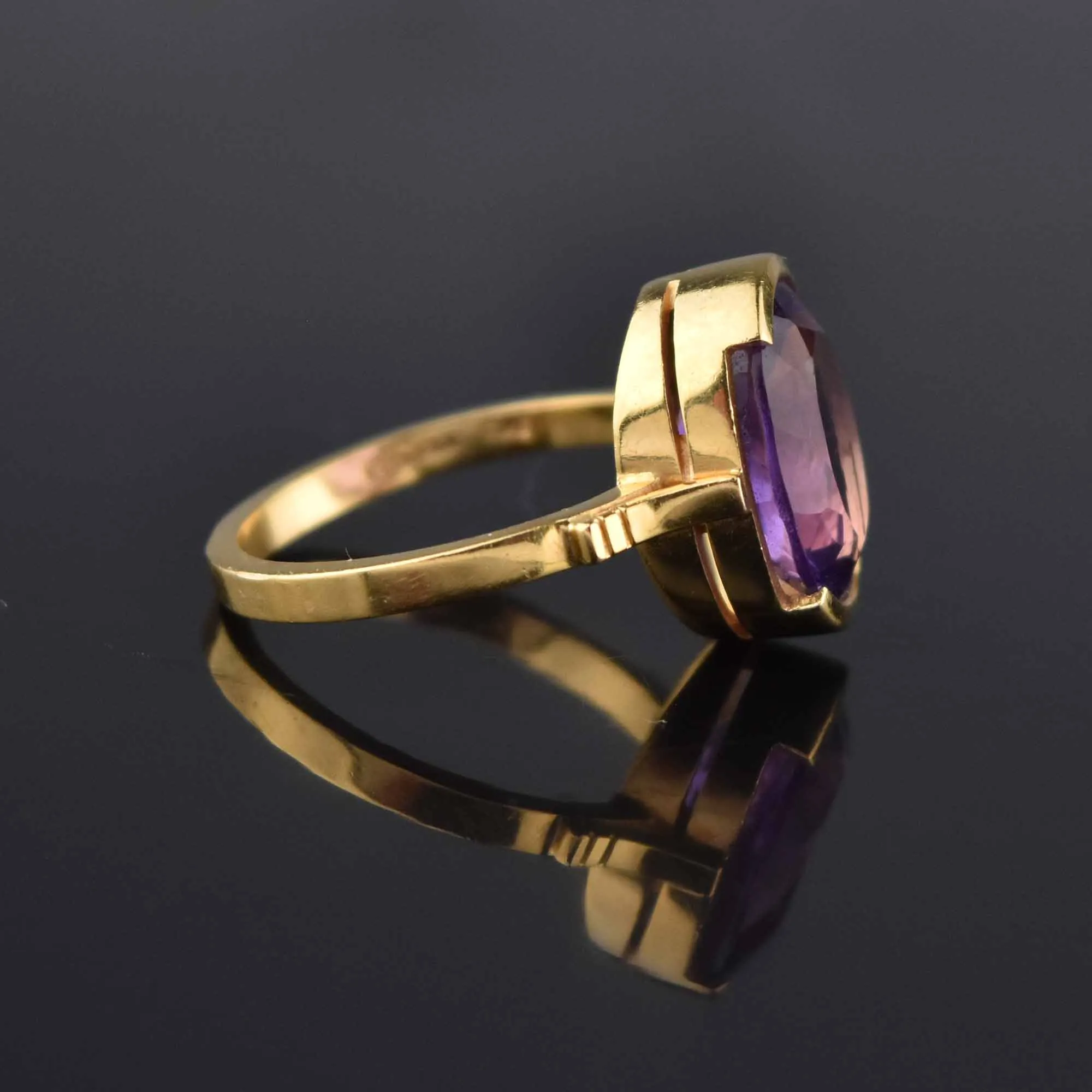 Vintage 18K Gold Italian Amethyst Cocktail Ring