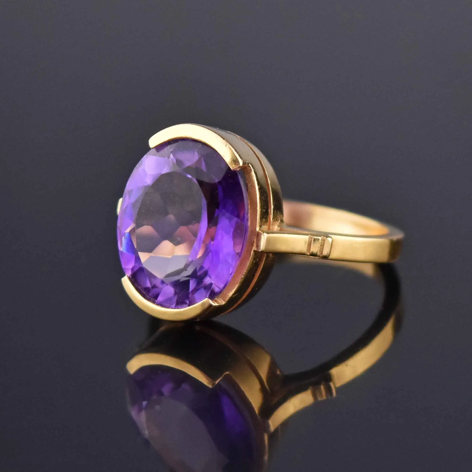 Vintage 18K Gold Italian Amethyst Cocktail Ring